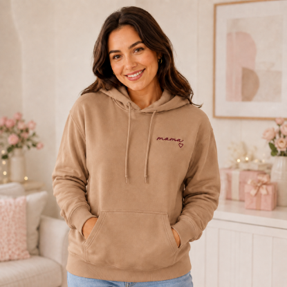 Obrazek Personalizowana bluza jasny brąz dla Mamy z imionami dzieci – haft MAMA z sercem